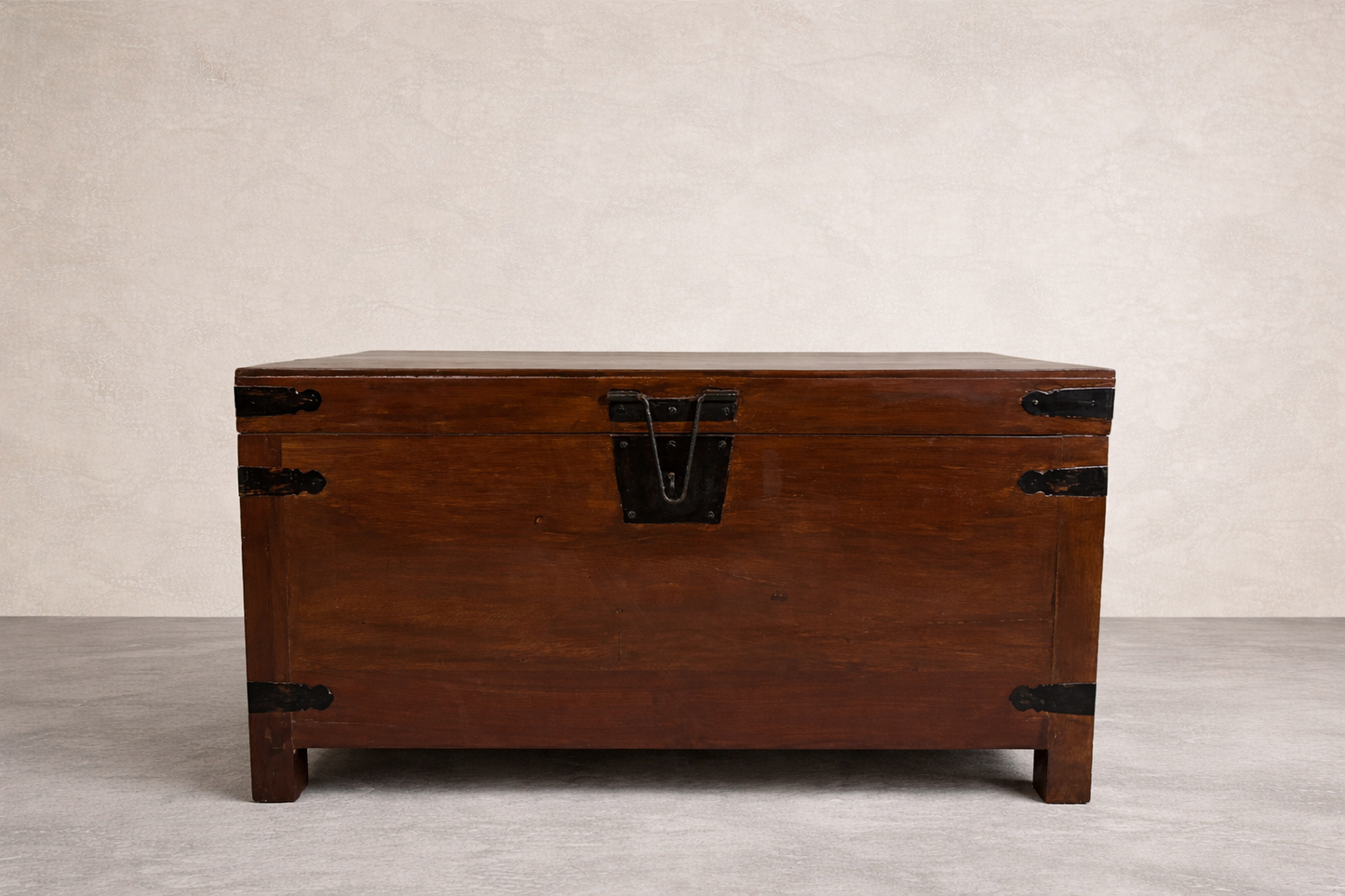 Veda Storage Chest